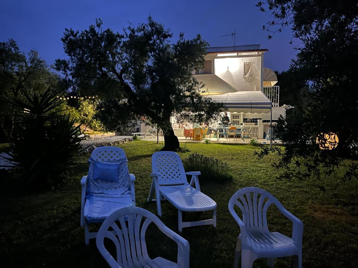B&B Villa Mediterranee Con Parking Space Трани Екстериор снимка