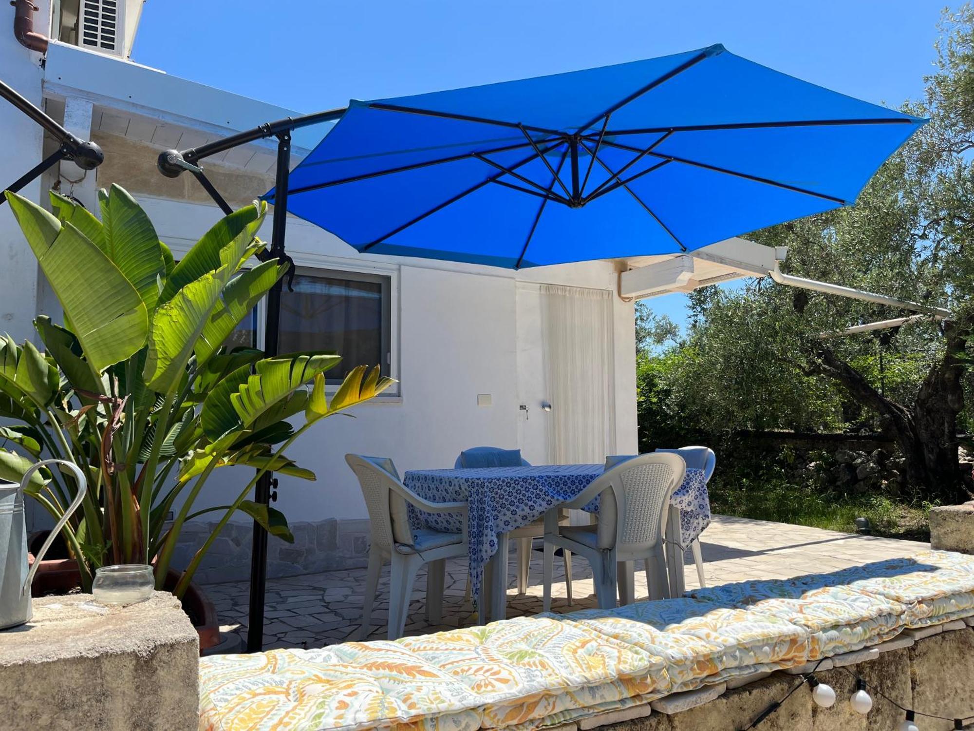 B&B Villa Mediterranee Con Parking Space Трани Екстериор снимка