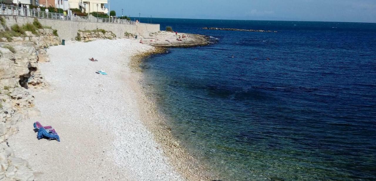 B&B Villa Mediterranee Con Parking Space Трани Екстериор снимка